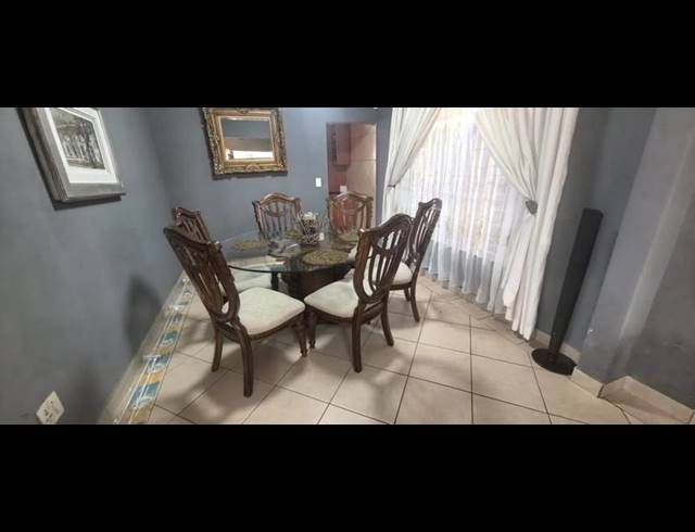 4 BEDROOM HOUSE FOR SALE IN LINDHAVEN